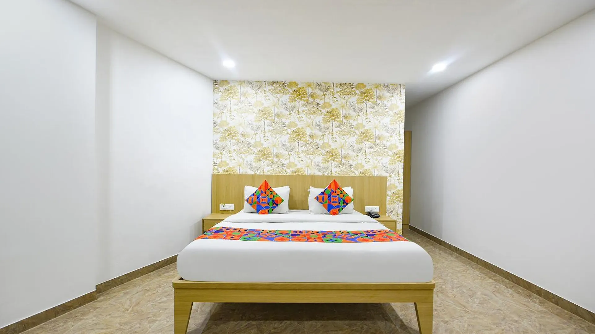 Fabhotel Luxe 8 Stayz Gurgaon Hotell