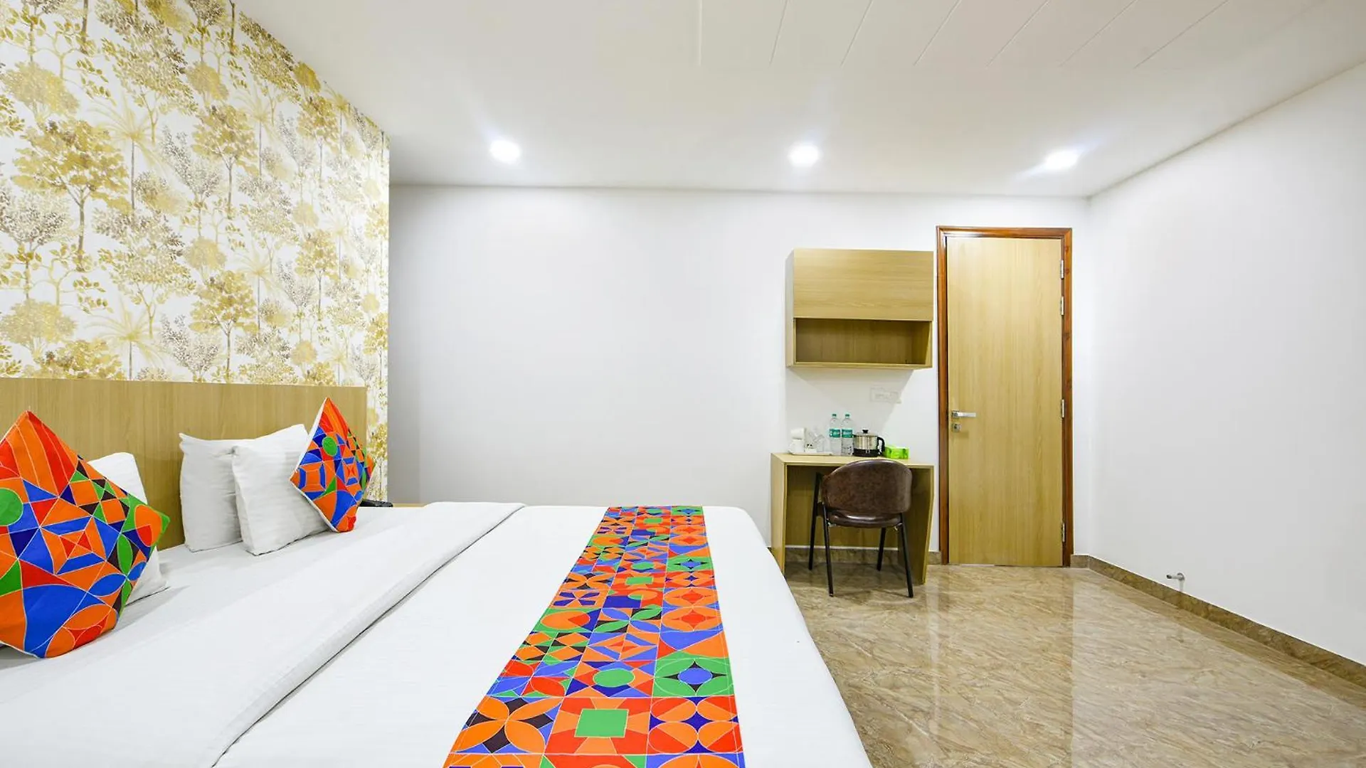 Fabhotel Luxe 8 Stayz Gurgaon Indien