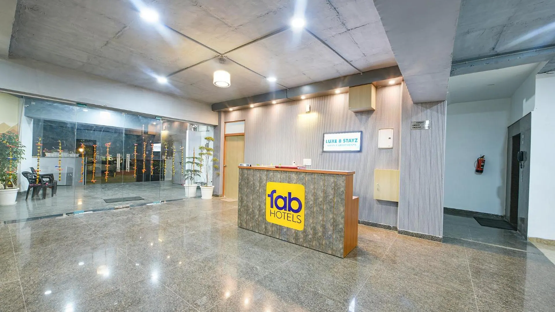 Hotell Fabhotel Luxe 8 Stayz Gurgaon