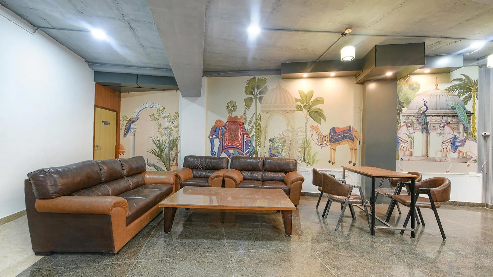 Fabhotel Luxe 8 Stayz Gurgaon